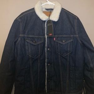 Levi’s men denim Jean jacket with fur